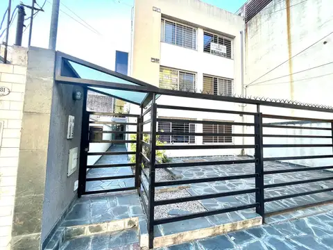 VENTA DEPARTAMENTO MONOAMBIENTE PLANTA BAJA MORON CENTRO