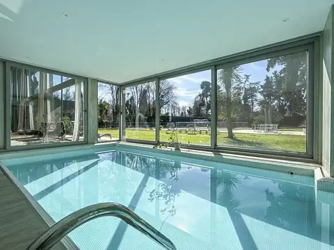 Casa 11 ambientes con 8 baños