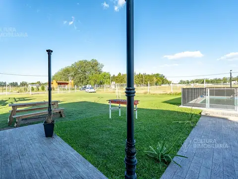 Casa en Venta con 5 cocheras