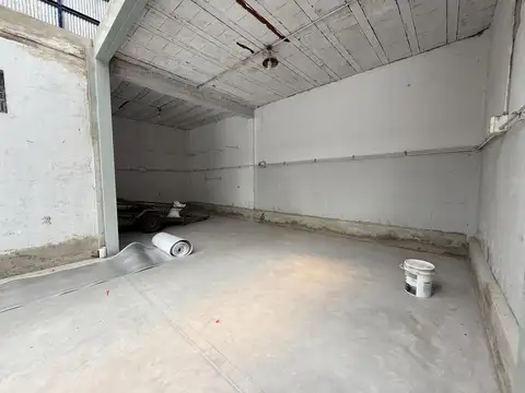 Galpon en Alquiler 19  mts Fondo