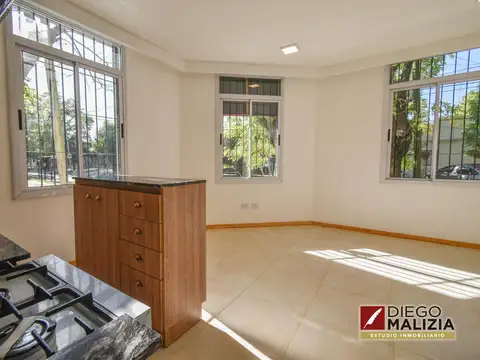 Departamento en Alquiler en Lomas de Zamora, $ 550.000