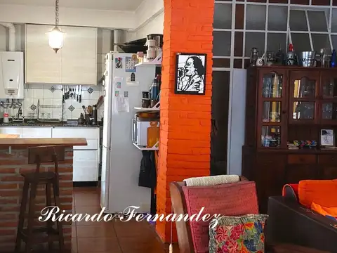 Casa 5 ambientes con 2 baños