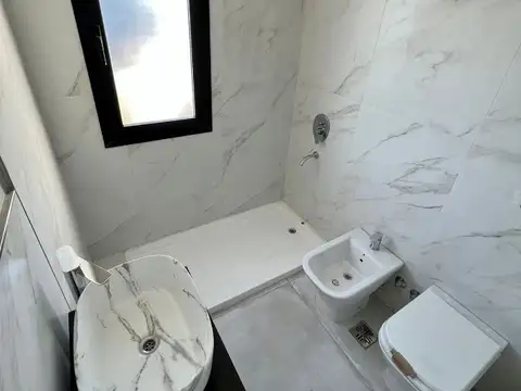 DEPARTAMENTO 3 AMB - C/ BALCON Y PATIO ATERRAZADO - COCHERA OPCIONAL - SUM