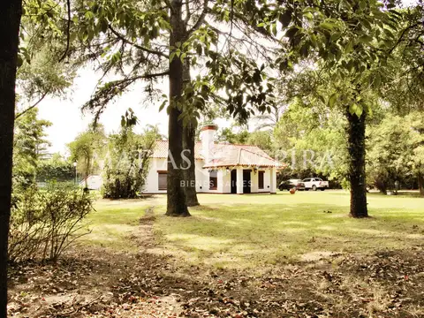 Casa en Barrio Parque Leloir 5 ambientes 4300 m2 terreno