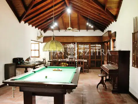 Casa en Barrio Parque Leloir 5 ambientes 4300 m2 terreno