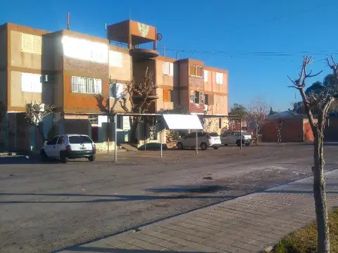 Paula Albarracín Oeste 100, Piso 2