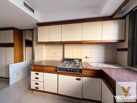 Departamento en Alquiler con 2 cocheras