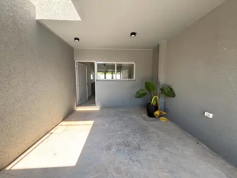 Dúplex de dos habitaciones y cochera a estrenar
