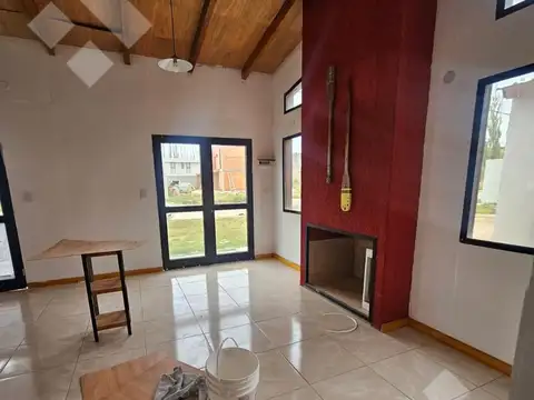 PH en alquiler, 2 dormitorios, amoblado,  en Tierra Mansa, Centenario, Neuquén
