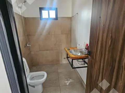 Casa 3 ambientes con 2 baños