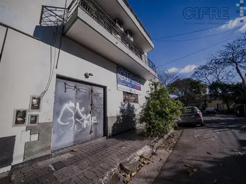 Lote propio Galpon en PB de 110m2 aprox   Departamento de 3 ambientes con patio y terraza