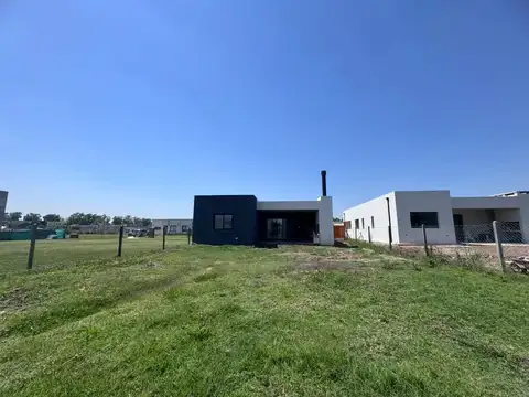 Casa en Venta en Pilar Del Este, USD 165.000