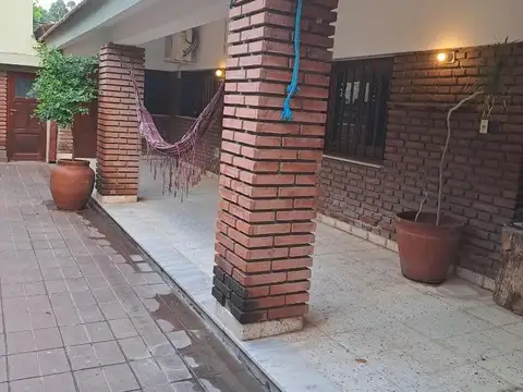 CHALET EXCLUSIVO EN EL CORAZON DE GRAL.GUEMES