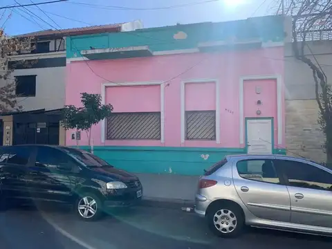 Casa A Refaccionar Sobre Lote Propio En Boedo
