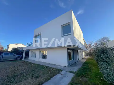 Gobernador Anaya 4000