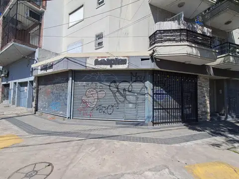 Local en Alquiler en Villa Sarmiento, $ 650.000
