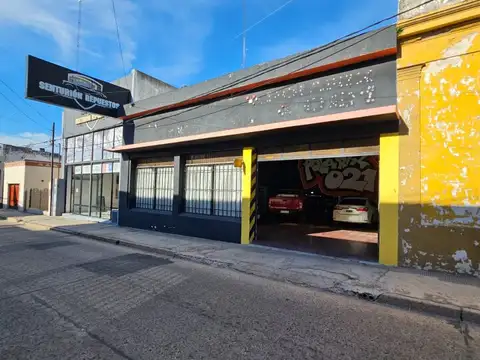 Amplio local céntrico para diferentes rubros - Rocamora 207 casi Piaggio