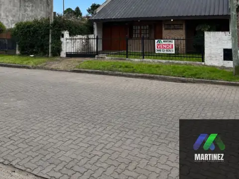 Casa en venta c/ cochera en Gualeguaychú