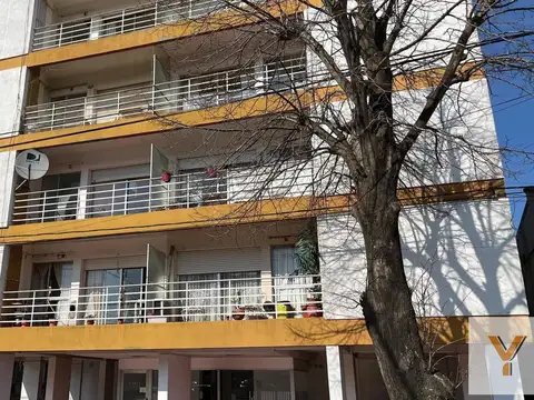 Avenida San Martin y Belgrano