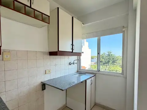 Departamento en Alquiler en Caseros, $ 560.000