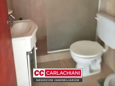 Casa 2 ambientes con 1 baño
