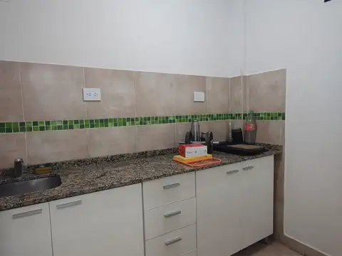 Galpon en Alquiler 28  mts Fondo