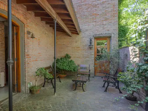 Casa 5 ambientes con 2 baños