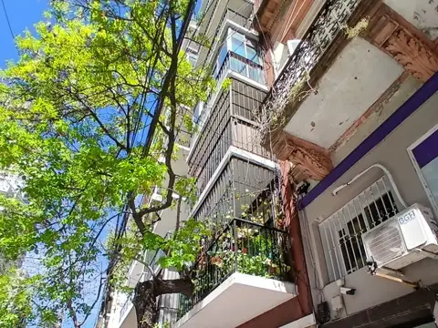 Monoambiente con balcón