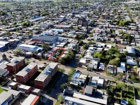 VENTA TERRENO CON CONSTRUCCIONES LAS PIEDRAS