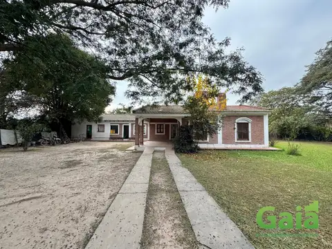 Casa en Venta con 4 cocheras