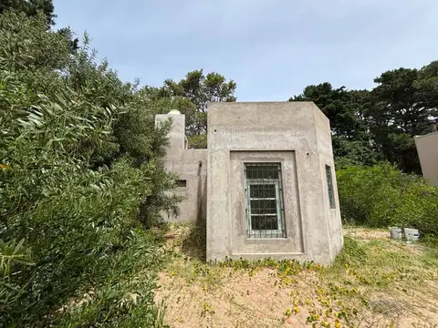 CASA VENTA TRES AMBIENTES EN MAR AZUL