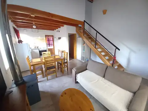 Casa en Alquiler con 1 cochera
