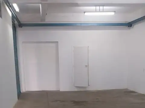 Deposito . Excelente estado