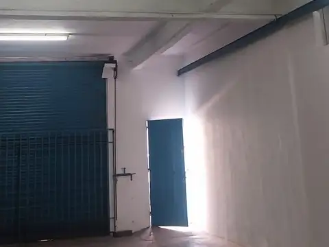 Galpon en Alquiler en Ramos Mejía, $ 800.000