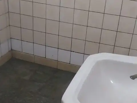 Galpon en Alquiler en Ramos Mejía, $ 800.000