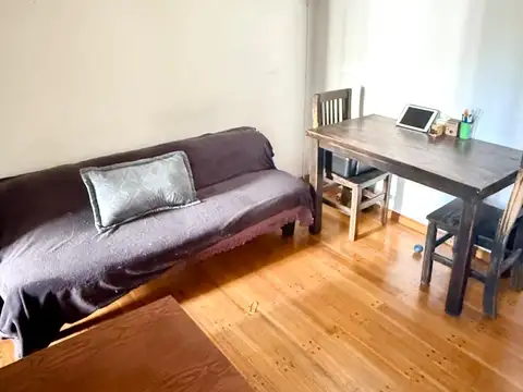 Depto Tipo Casa 2 ambientes con 1 baño