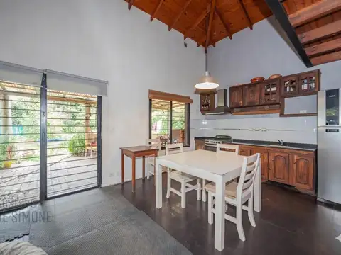 Casa en Venta con 2 cocheras