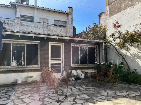 Local con Vivienda en Venta de 4 Ambientes en Martinez