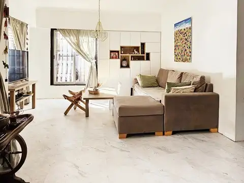 Casa 5 ambientes con 2 baños