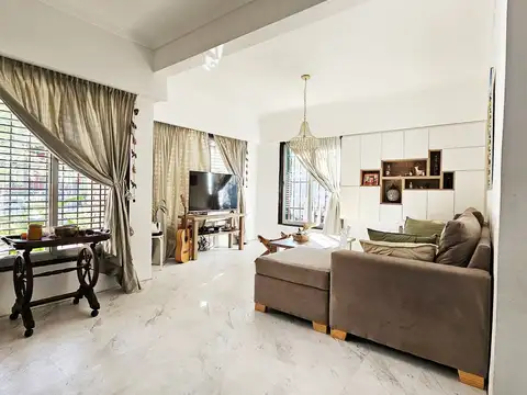 Muñoz 2800