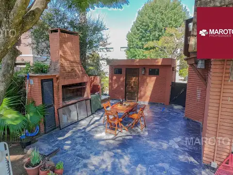 Casa 5 ambientes con 2 baños