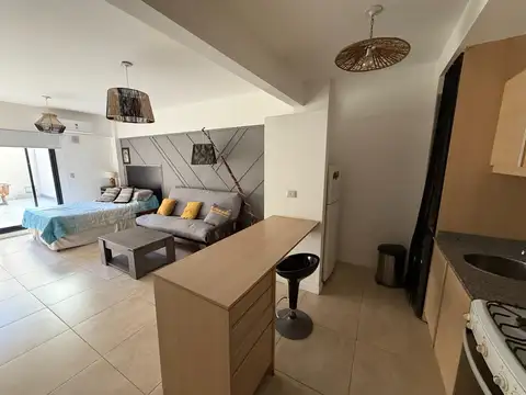 DEPARTAMENTO MONOAMBIENTE CON PATIO SAN TELMO ALQUILER
