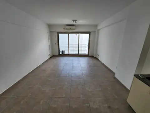 Departamento en Alquiler en Abasto, $ 500.000