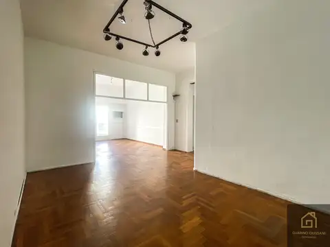 Muy lindo departamento de 4 ambientes super espacioso y luminoso en el barrio de San Telmo 