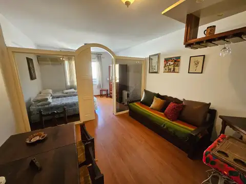 Montevideo 100, Piso 5