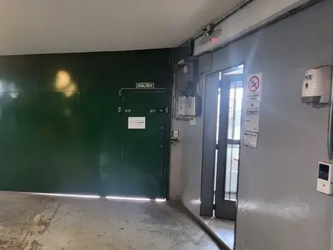 Galpón de losa en 3 plantas - 4400 m² c/ 2 montacargas - Ciudadela