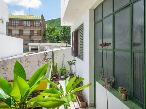 Departamento 5 ambientes con 2 baños