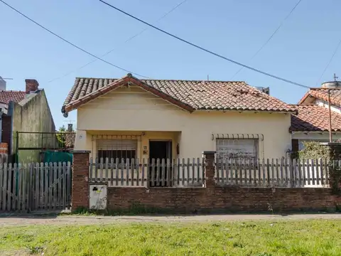 ¡VENTA CASA A RECICLAR EN HURLINGHAM!