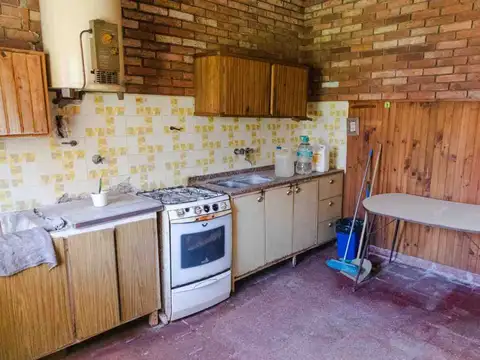 ¡VENTA CASA A RECICLAR EN HURLINGHAM!