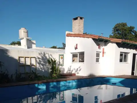 Casa en venta en City Bell 467 ent 14C y 15
